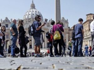 Otto inspiegabili atteggiamenti del turista