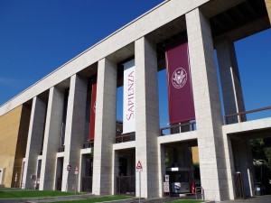 Soldi in cambio di esami, denunciato ex prof di architettura alla ... Università di architettura roma