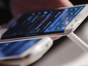 Stalking, invia sex-tape con la ex agli amici: arrestato 28enne