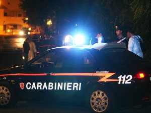 Acilia, ritrovato cadavere di un giovane impiccato nel parco: non è nota l'identità