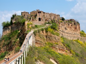 Civita di Bagnoregio, dalla Regione un milione di euro per salvare la "città che muore"
