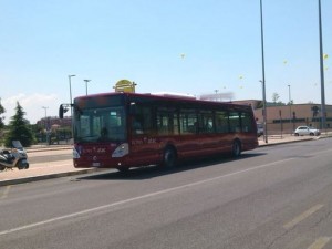 Roma, autista del bus 709 ostaggio del branco: chiede aiuto ma viene ignorato