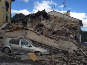 Terremoto Amatrice: almeno 35 morti, si continua a scavare salvate 3 suore