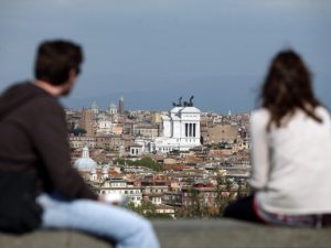 Il Codacons scrive all'Unesco: "Troppo degrado Roma non può essere Patrimonio mondiale dell'umanità"
