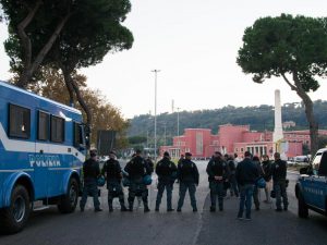 Derby Roma-Lazio, Stadio Olimpico blindato: accessi separati per i tifosi e ordinanza anti-vetro