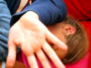 Tenta il suicidio a 11 anni, si indaga su possibili atti di bullismo a scuola