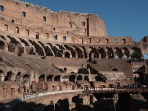 Scontro tra Raggi e il ministro Franceschini sul Parco del Colosseo: "A Roma non resta niente"