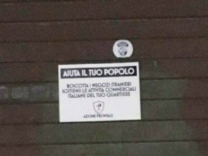 "Aiuta il tuo popolo, boicotta i negozi stranieri": volantini razzisti sui negozi a Roma