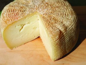 Il pecorino, prodotto tipico della tradizione romana.
