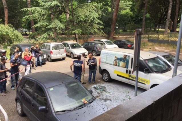 Esplosione a Roma, testimoni: "Due deflagrazioni una più potente"