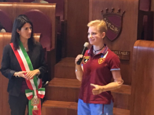 Bebe Vio con Virginia Raggi in Campidoglio per la campagna contro il cyberbullismo
