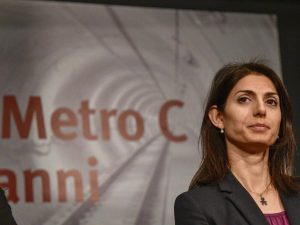 Il sondaggio tra i romani: dopo un anno di Virginia Raggi Roma non cambia. Anzi, peggiora