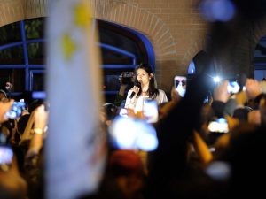 Un anno fa Virginia Raggi diventava sindaca di Roma: da una nuova speranza alle sabbie mobili