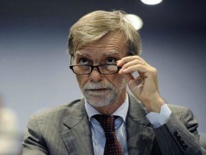 "Atac rischia la fine di Alitalia", l'ennesimo grido d'allarme arriva da Delrio: "Agire subito"