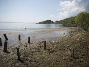 Il livello dell'acqua del lago di Bracciano a Trevignano Romano – LaPresse