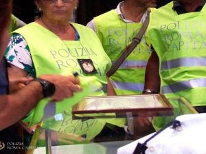 Roma, bliz in via Ripetta: 12 attività su 14 sono illegali