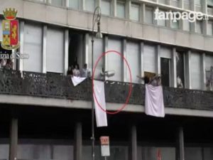 Sgombero in piazza Indipendenza, la procura valuta un'indagine per tentato omicidio