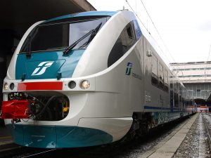 Frosinone, dimentica lo zaino con duemila euro sul treno: glielo riconsegnano