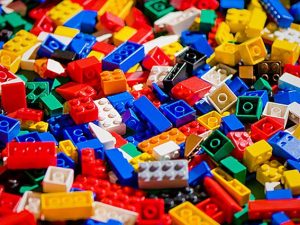 Brikmania: arriva a Roma la mostra dedicata al mondo dei mattoncini Lego