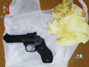 Fa la fila e aspetta il suo turno, poi rapina l'ufficio postale: denunciato 60enne