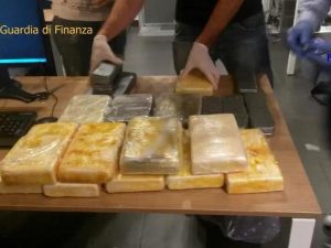 Una delle partite di droga sequestrate nel corso dell’inchiesta