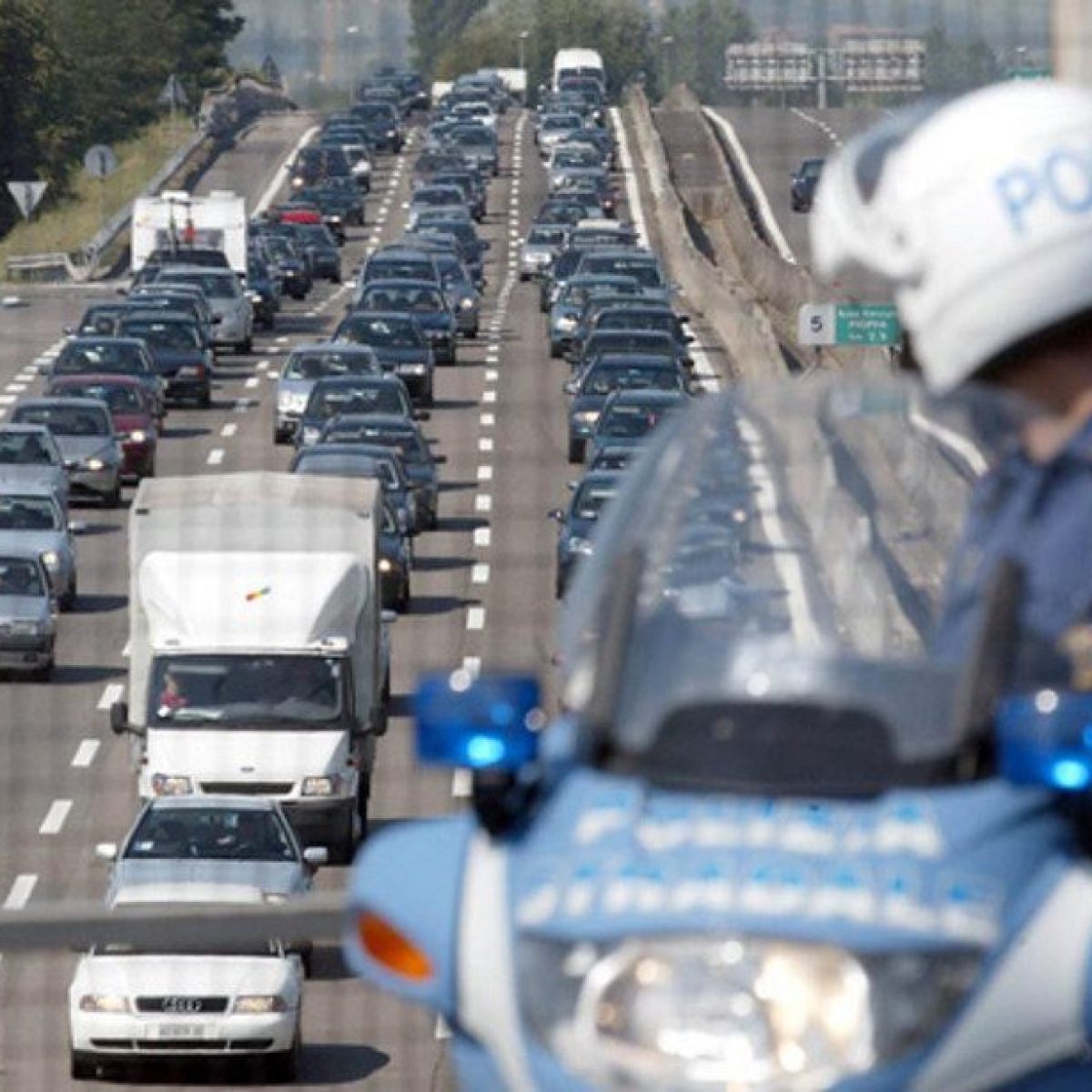 Incidente Sull Autostrada A1 Chiusa Tra Guidonia E Diramazione Roma Nord Traffico In Tilt