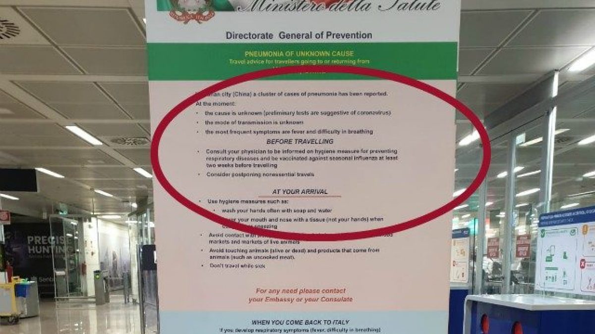 Il volantino del Ministero della Salute all’Aeroporto di Fiumicino