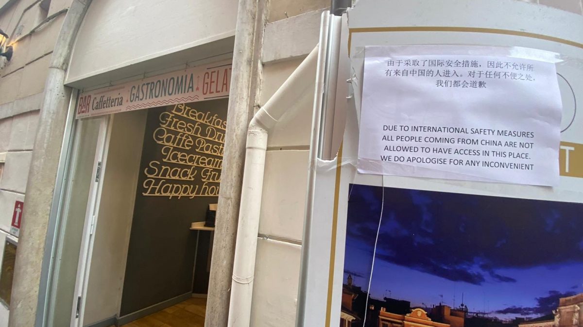 In un bar vietato ingresso a turisti cinesi
