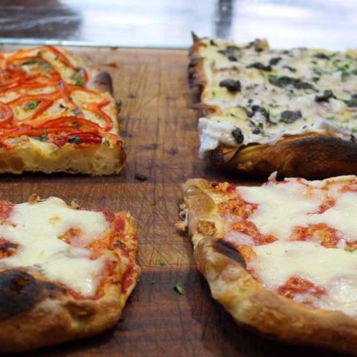 Invece Di Rispettare La Quarantena Apre Il Suo Negozio Di Pizza Al Taglio Locale Chiuso A Monti