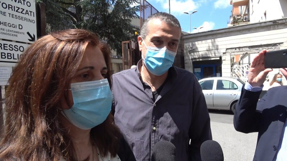 I genitori di Luca Sacchi.