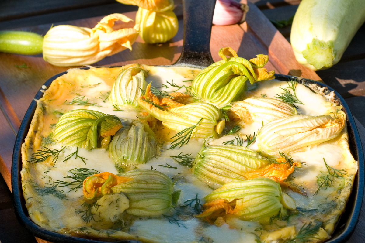 Frittata di fiori di zucca: la ricetta amata da grandi e piccini