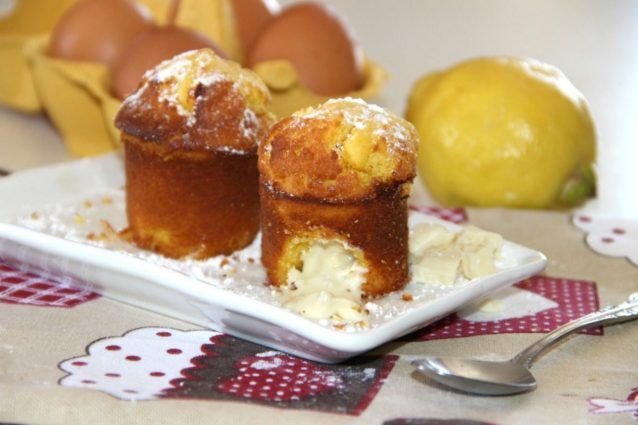 Tortino al cioccolato bianco: il dessert dal cuore morbido