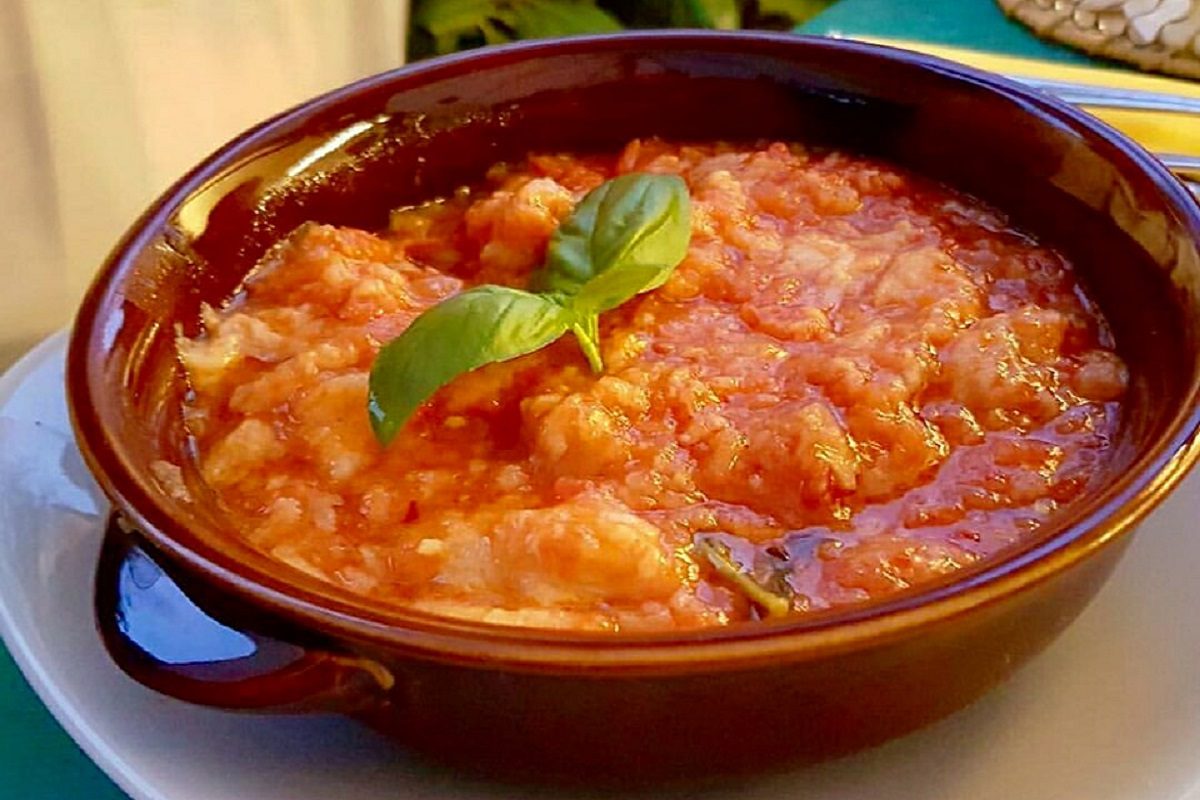 pappa-al-pomodoro-e-funghi-la-ricetta-del-primo-piatto-ricco-di-gusto