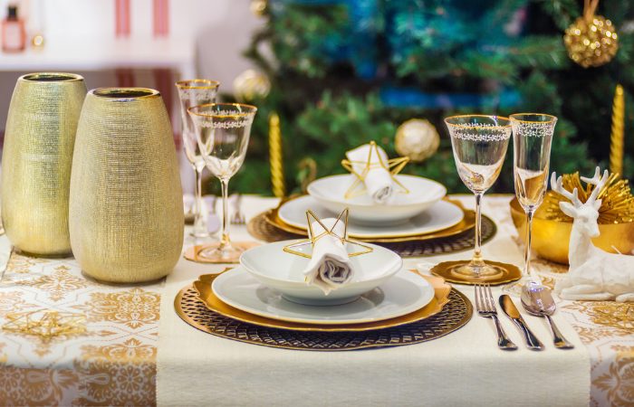 Come apparecchiare la tavola a Natale: idee e consigli per una tavola