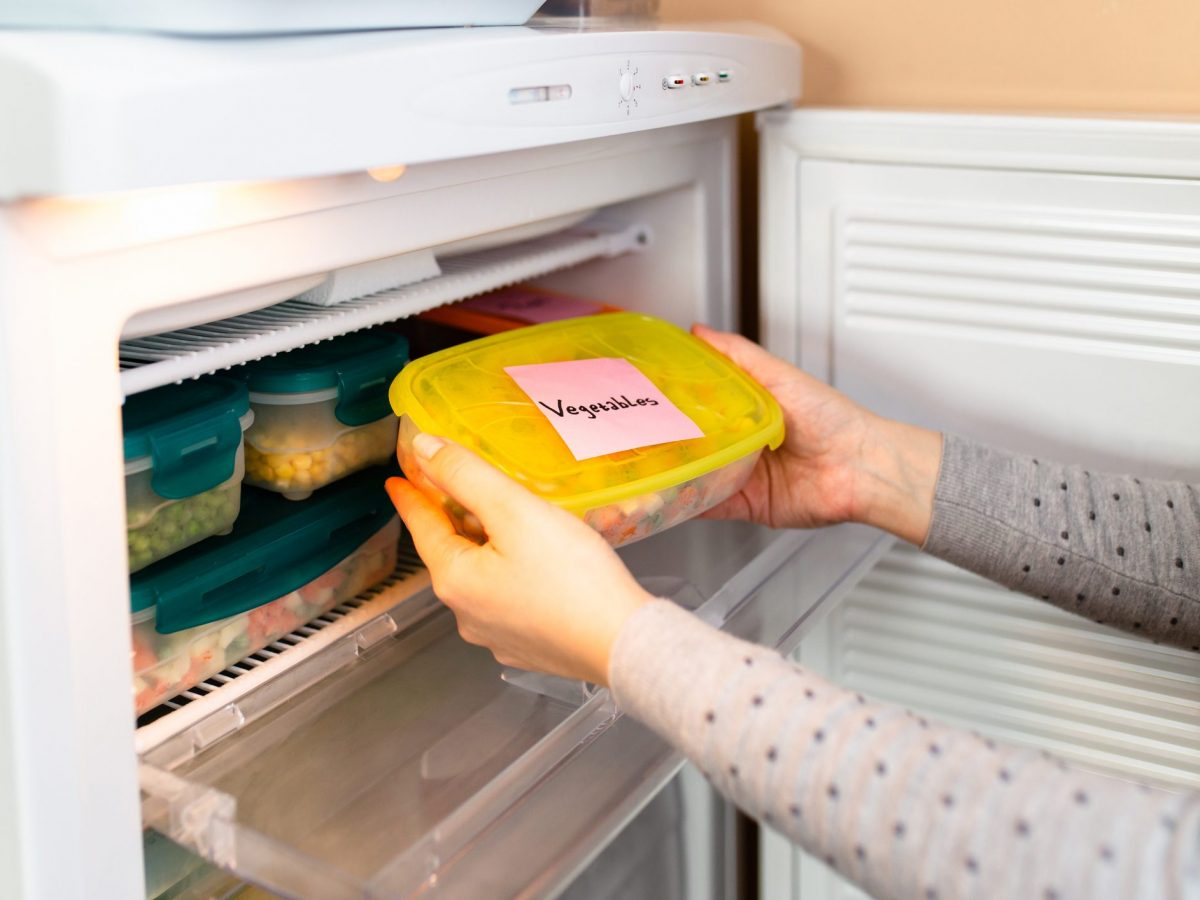 fridge freezer keeps freezing up