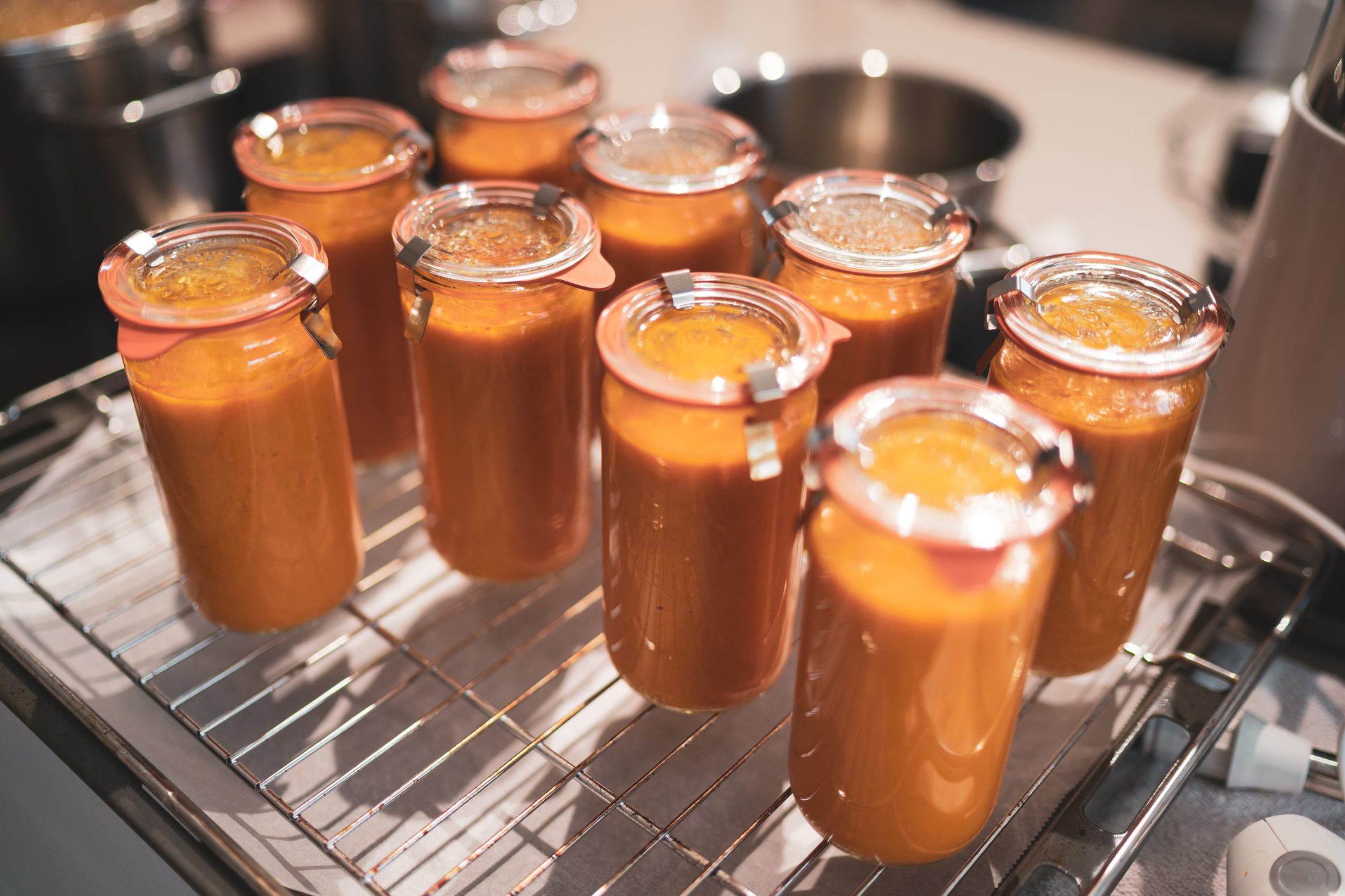 Here's How To Use Canned Pumpkin To Substitute Eggs And Oil In Baking