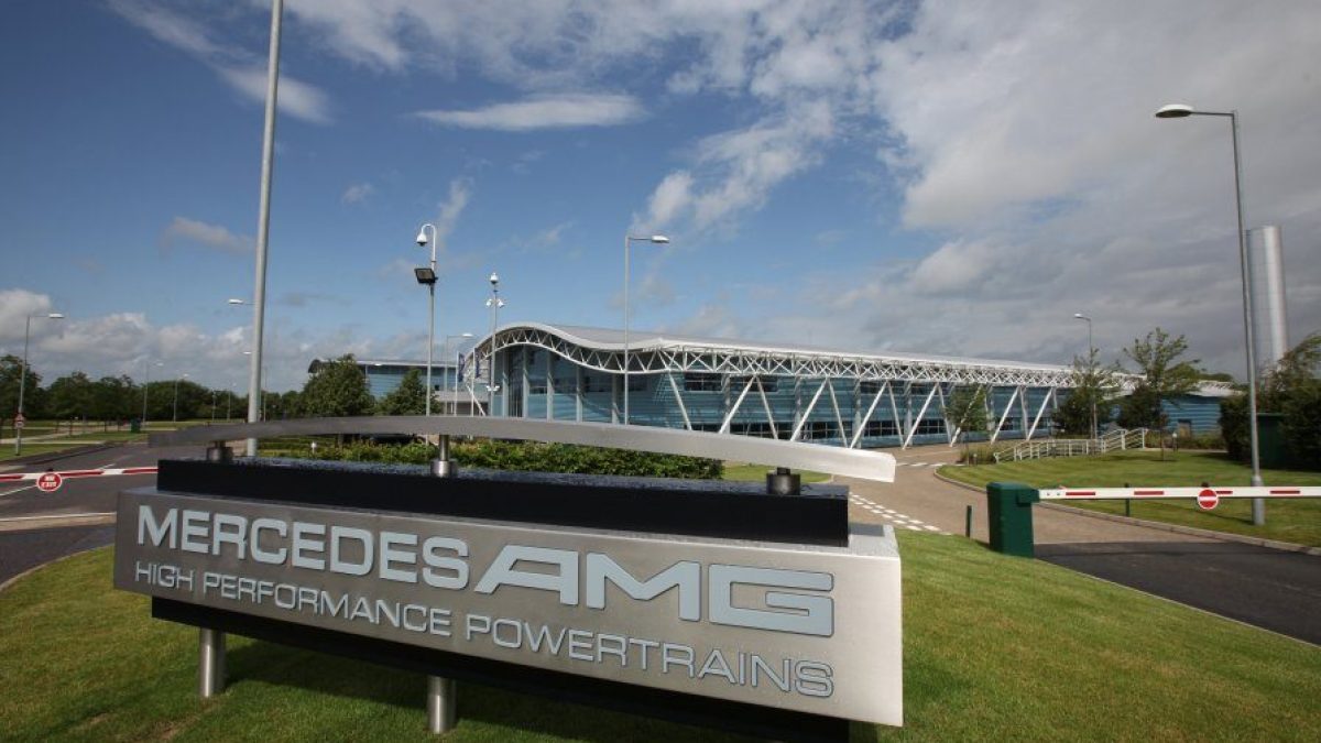La sede della Mercedes High Performance Powertrains (HPP), la divisione motori della scuderia britannica / Mercedes AMG F1
