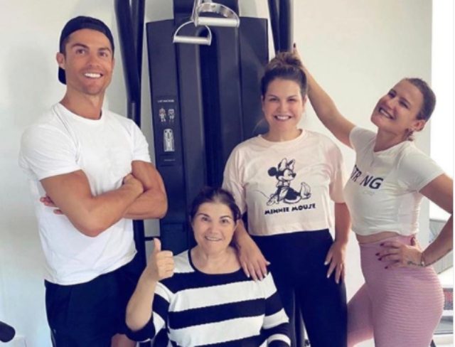 Chi E La Mamma Di Cristiano Ronaldo Jr
