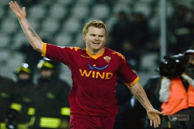 John Arne Riise e la figlia in ospedale dopo un incidente in auto