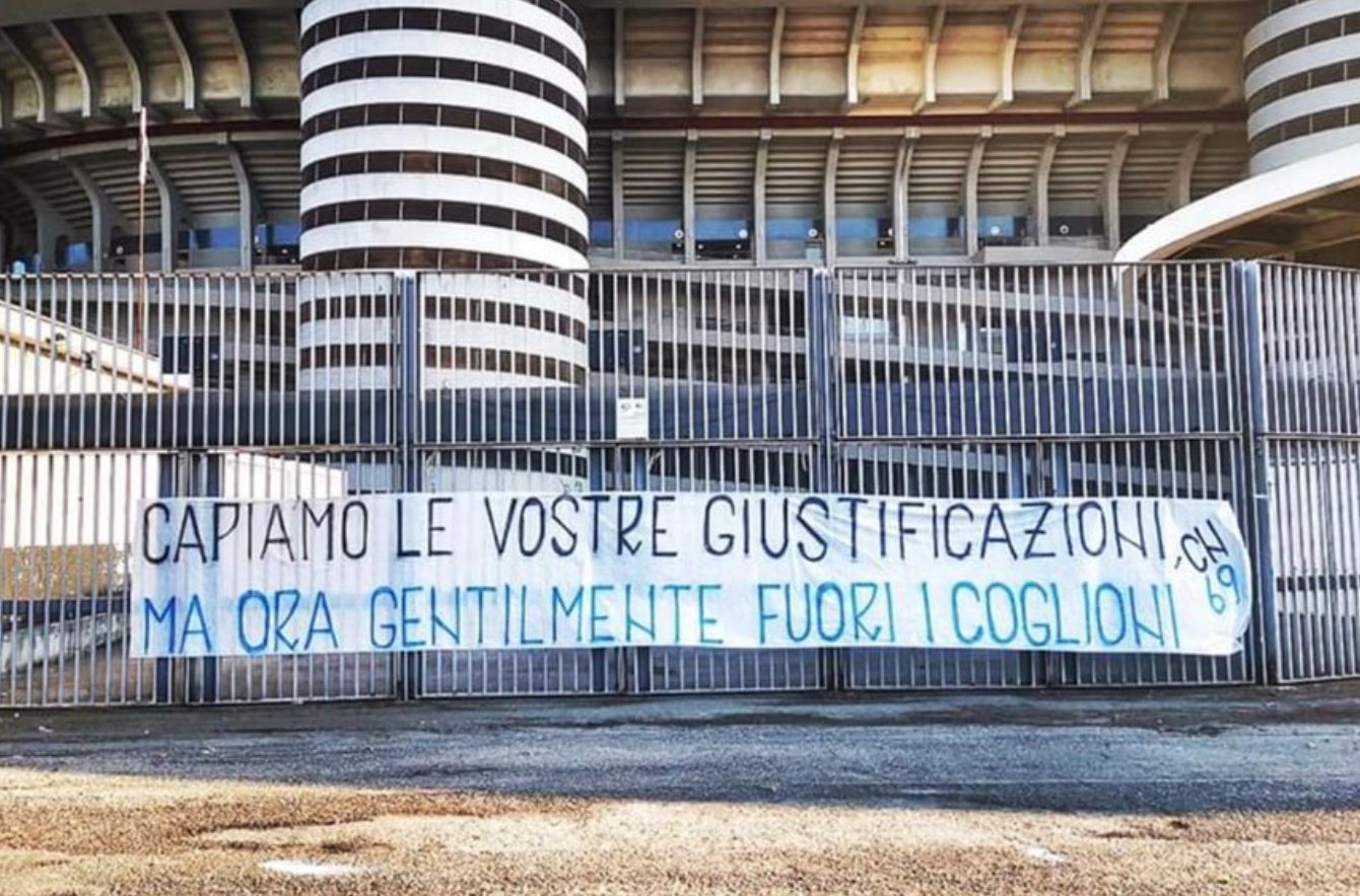 Inter, lo striscione dei tifosi prima del Torino: Tirate fuori i c******i