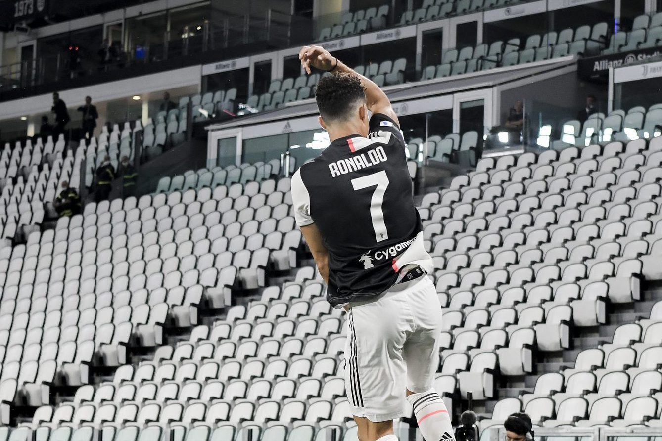 Cristiano Ronaldo e Immobile a 30 gol (con 12 rigori) è testa a testa per la classifica marcatori Cristiano Ronaldo e Immobile a 30 gol (con 12 rigori) è testa a testa per la classifica marcatori
