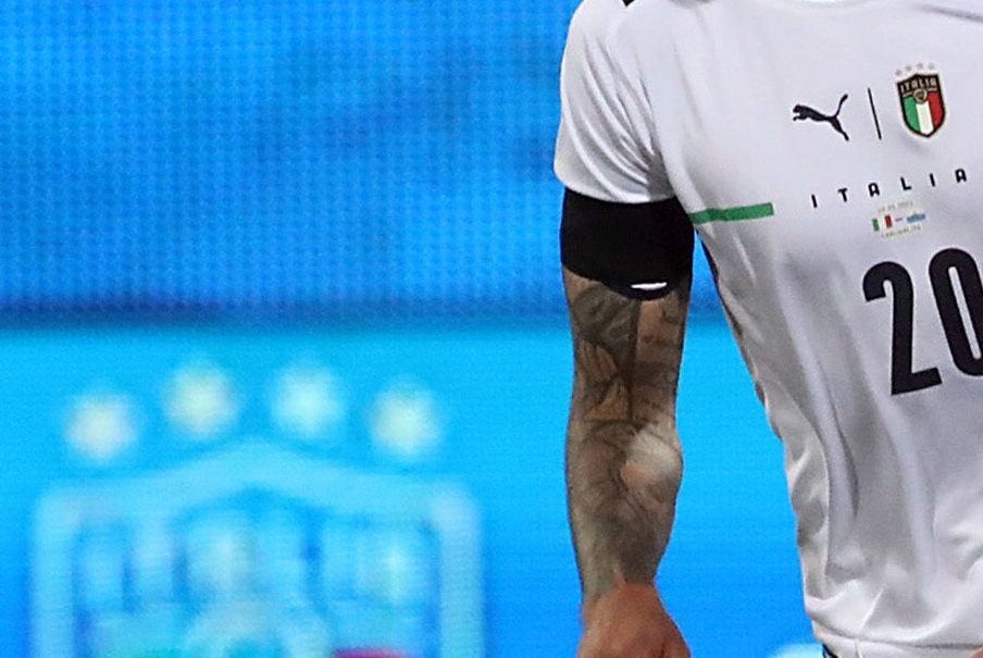 Perche La Juve Gioca Con Il Lutto Al Braccio