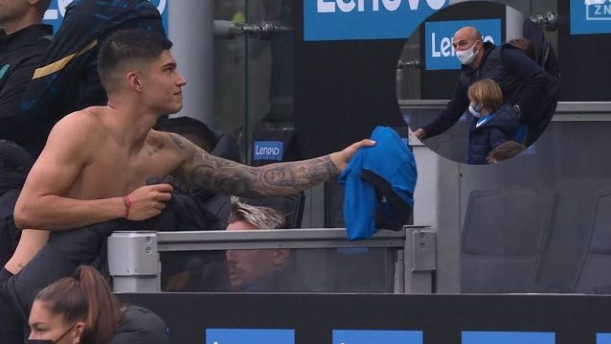 Correa regala la maglia numero 19 dell'Inter al figlio di Cambiasso: Non  male quel numero