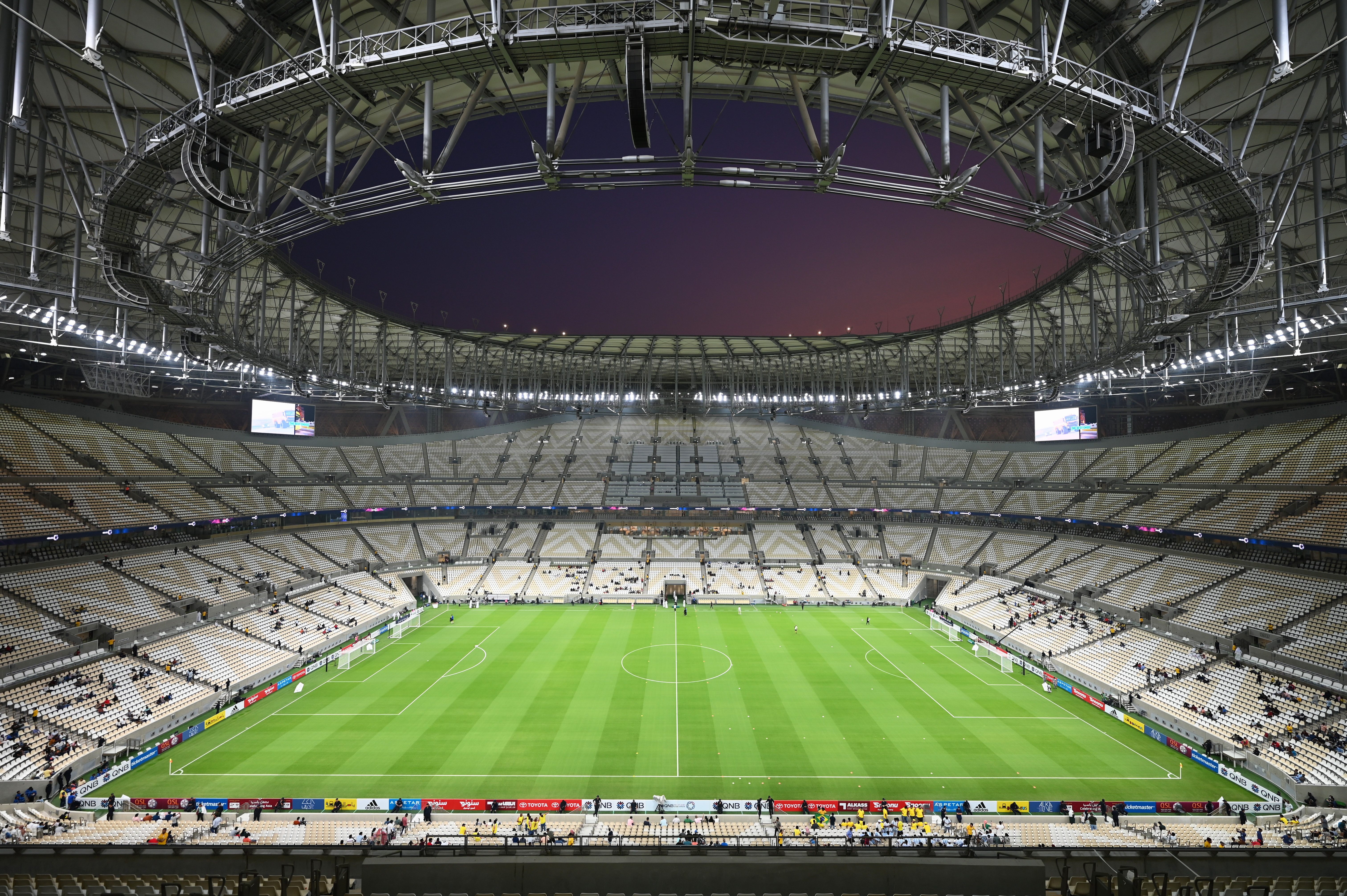 Катар футбольный стадион 2022 заха. Футбольный стадион 2022 катар заха хадид. Стадион лусаил катар. Стадионы в катаре к 2022. Катар стадион 2022 финал.