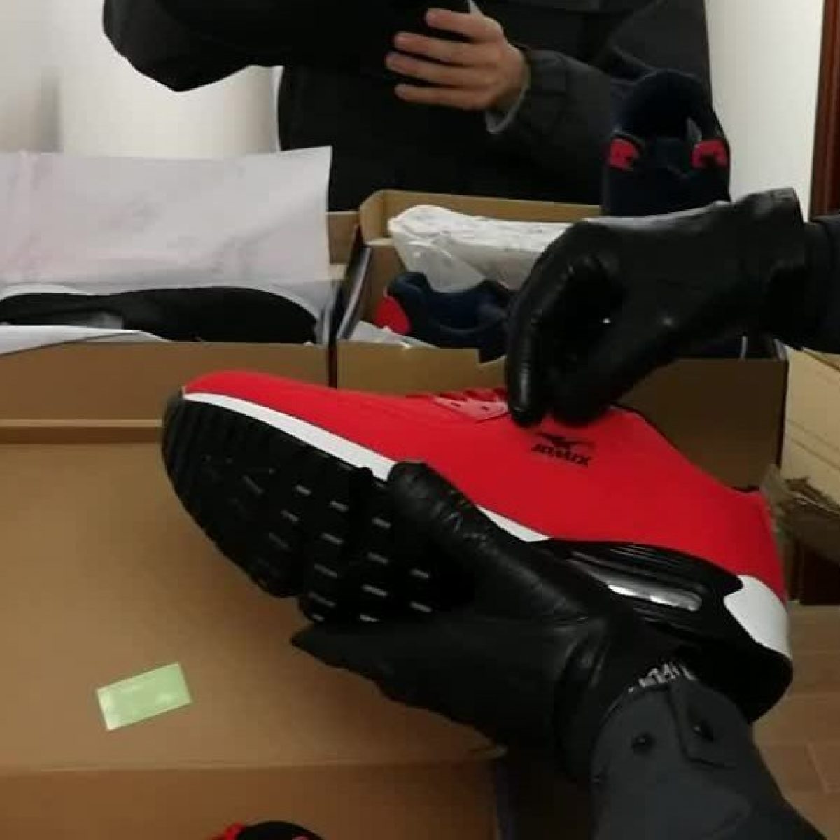 scarpe da calcio false