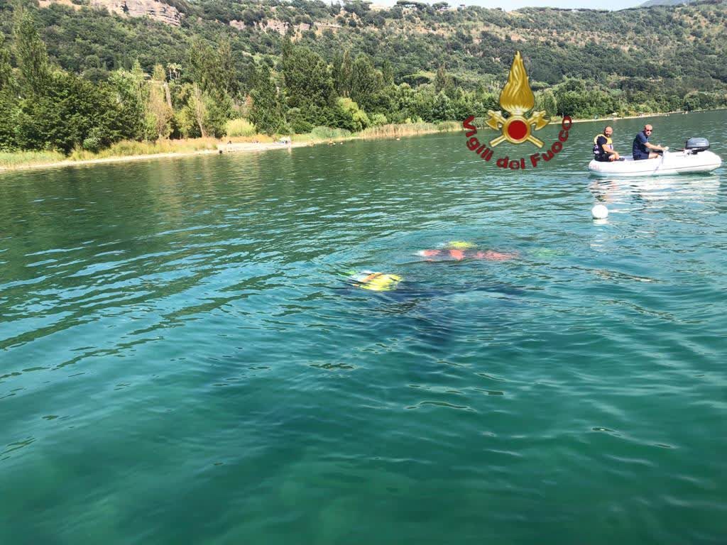 Cadavere a Castel Gandolfo: l'uomo riemerso dal Lago Albano era ancora vestito - Vimarsana News