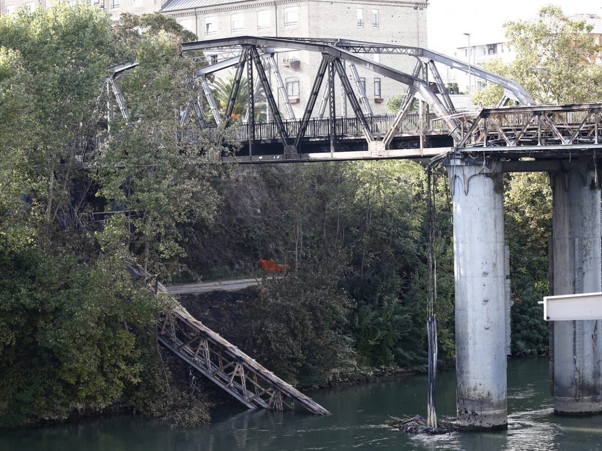 Stop Ai Veicoli Sul Ponte Di Ferro Oggi Solo Rallentamenti Con Scuole Chiuse Per Le Elezioni
