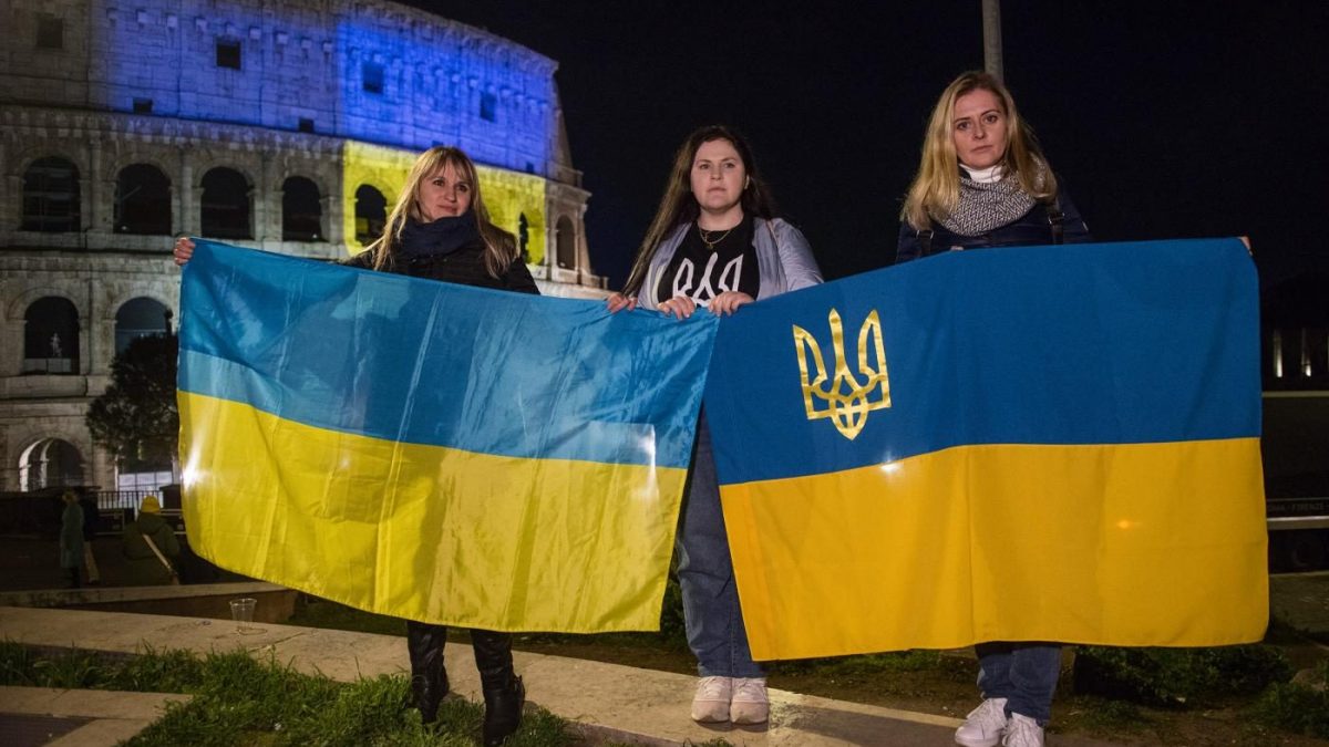 La prima fiaccolata del 25 febbraio.