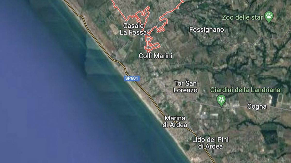 La costa che comprende i tratti inquinati con divieto di balneazione.