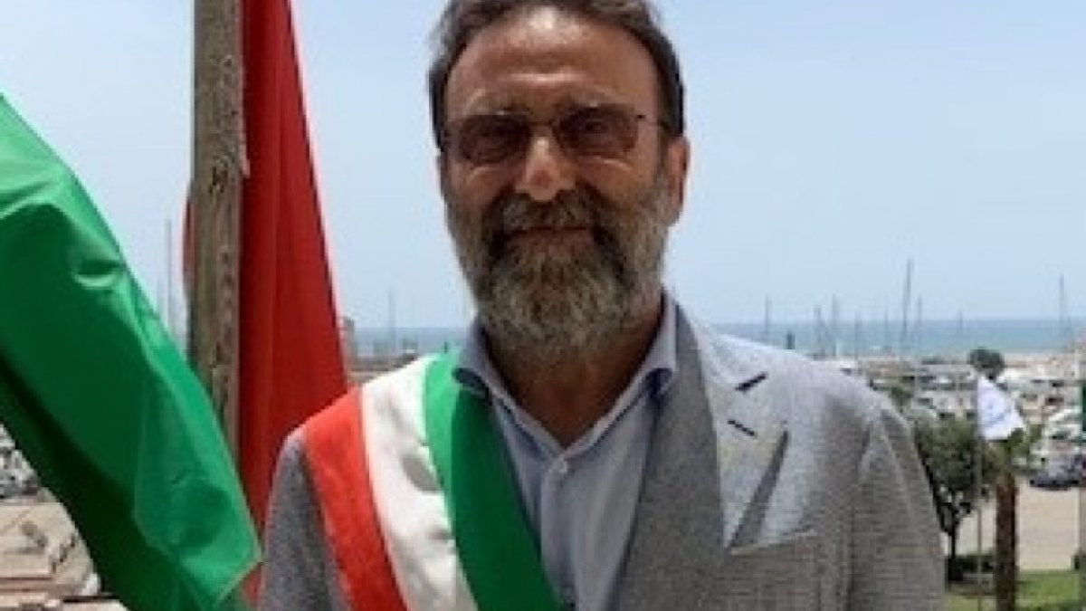 Alessandro Coppola sindaco di Nettuno (Foto Facebook)